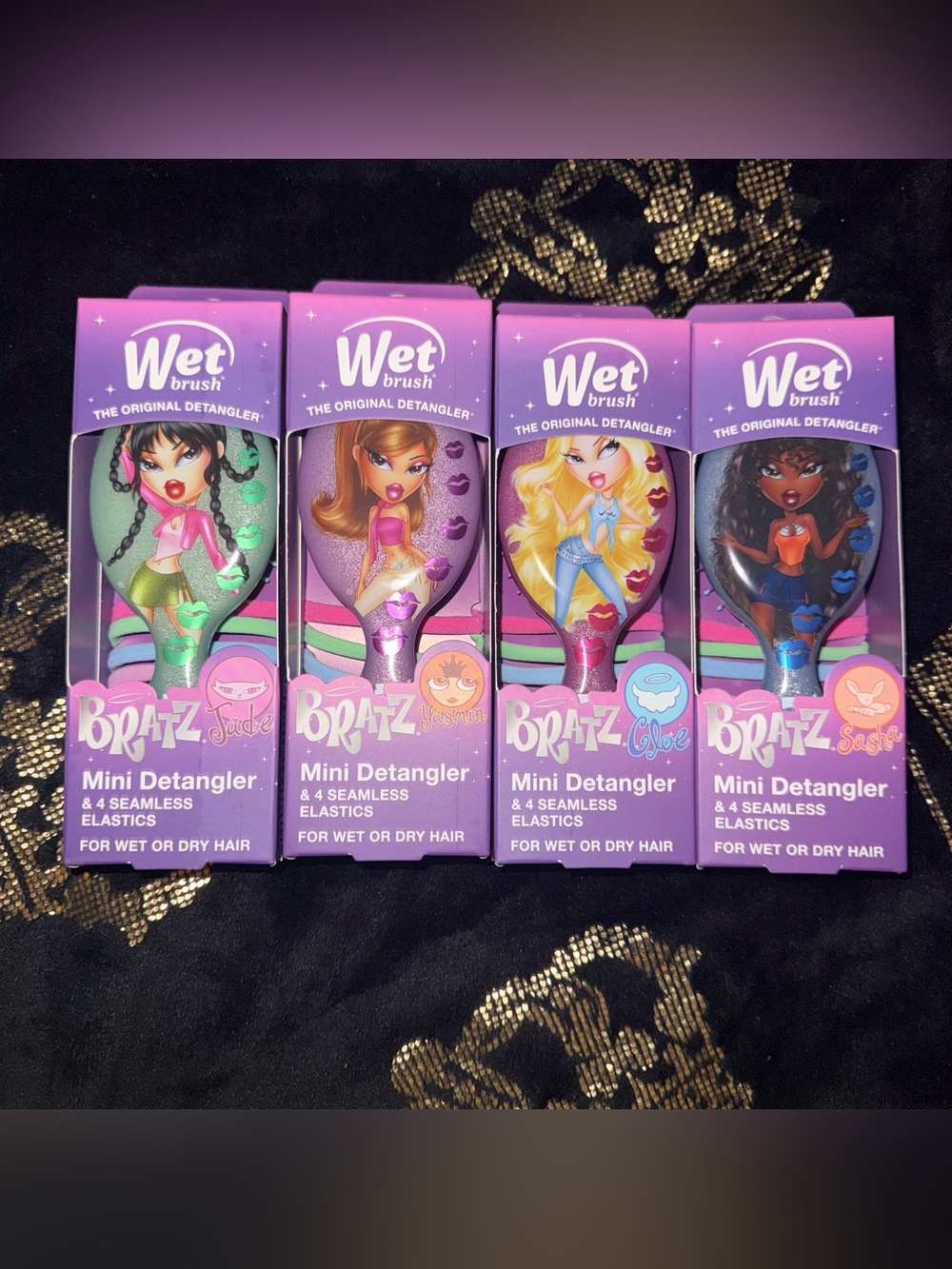 New Wet Brush x Bratz Jade Yasmin Cloe Sasha Mini Detangler 4-Piece Complete Set